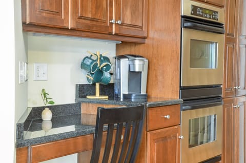 Keurig coffee machine, double-oven, drip coffee, kettle, toaster oven, and more