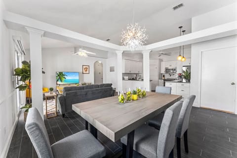 Gather around the dining table with seating for 6 – ideal for family meals or game night!