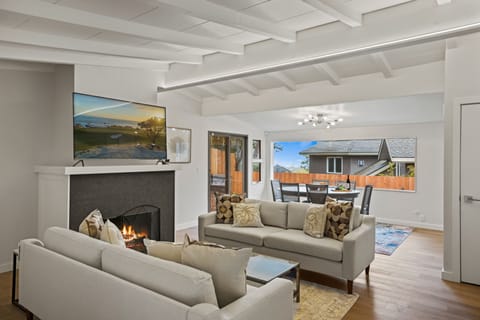 Welcome to "SeaClusion"