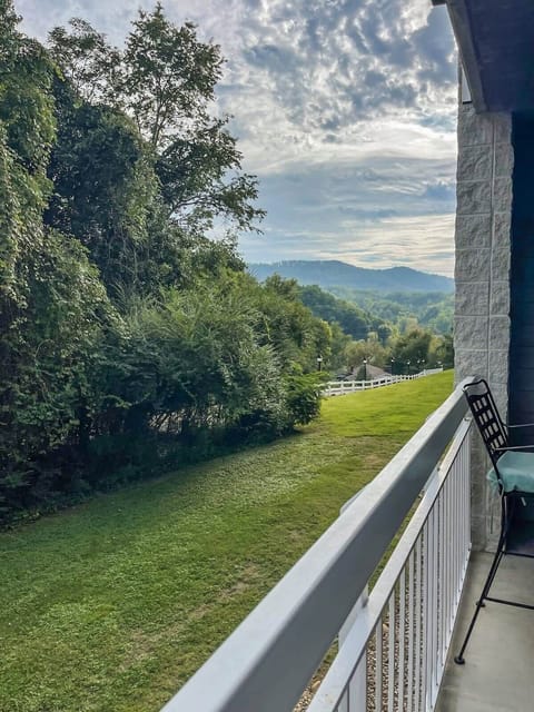Mountain Views From Porch!