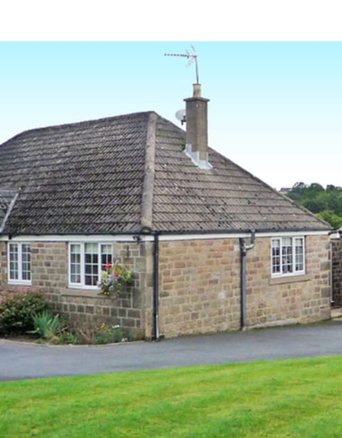 Private entrance to Green Acres Apartment