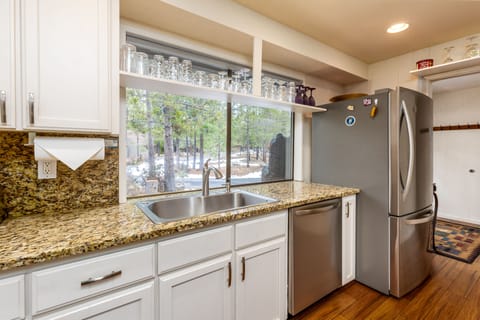 Kitchen - Main Level