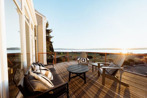 1st Floor | 360 Degree Views | BBQ