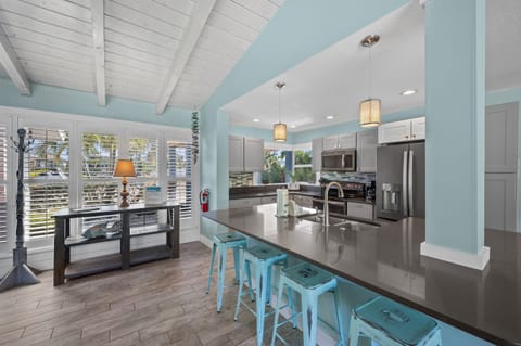 Prep, dine, and gather with ease