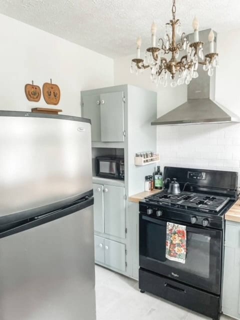Enjoy cooking in this renovated kitchen!