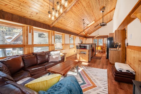 The main living space is on the third floor with 11 windows and 2 skylights.