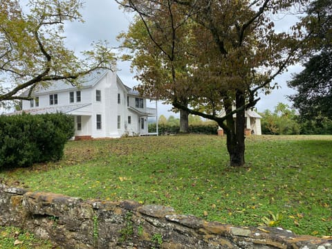 Farmhouse welcome view Fall 2020