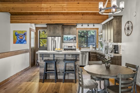 Dining Area: Aspen Grove Hideaway at Northstar
