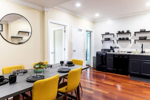 Fully equipped kitchen with a dining table
