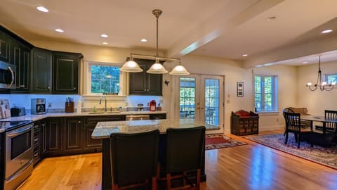 kitchen island with counter seating