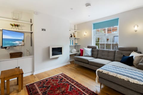 Living Room / Lounge