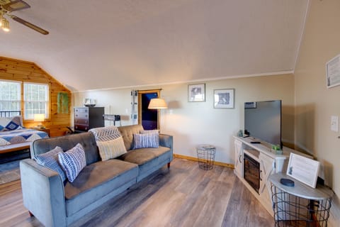 Living Area | Smart TV | Electric Fireplace