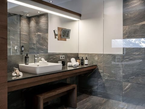 Turmsuite L ab 7.nächte - Das Goldberg, Hotel House in Bad Hofgastein