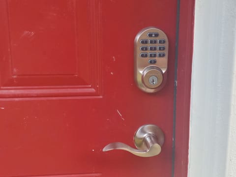 Smartlock For Self Check In