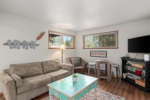 Nicely Decorated Condo in Downtown Leavenworth