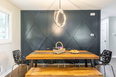 Photo Worthy Dining Room Area