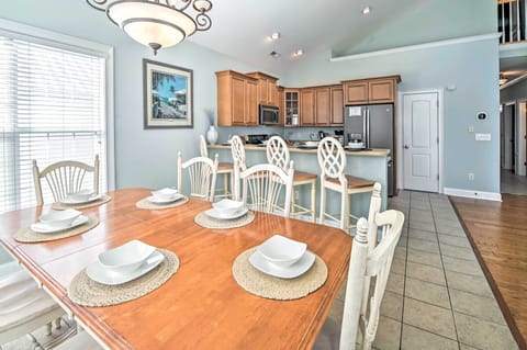 2nd Floor Dining Area