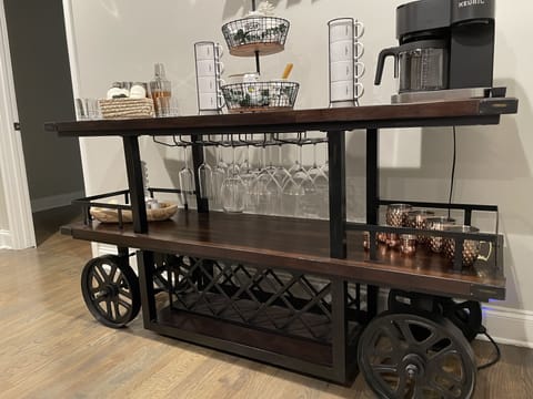 Start your day with a cup of Joe or end the day with a nightcap at the bar!