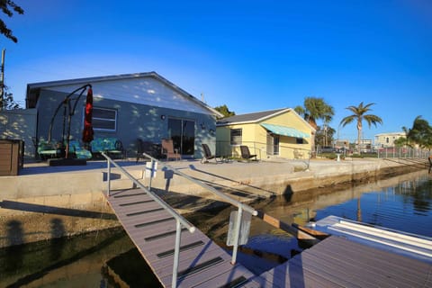 Nice sized floating dock for your boat/fish/swim/crab.