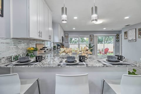 Kitchen | Drip Coffee Maker | Pots & Pans | Ice Maker | Toaster