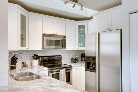 Kitchen | Cooking Basics | Dishware & Flatware | Spices | Trash Bags