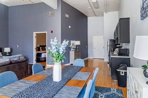 Full Kitchen includes all pots, pans, silverware, coffee maker, coffee, sugar, creamer, tea, blender, toaster, refrigerator, microwave, glasses, wine glasses and cooking/eating utensils