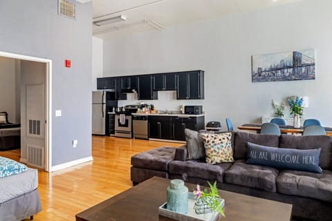 Full Kitchen includes all pots, pans, silverware, coffee maker, coffee, sugar, creamer, tea, blender, toaster, refrigerator, microwave, glasses, wine glasses and cooking/eating utensils