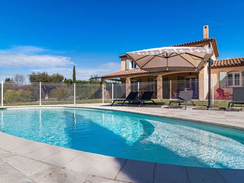 Water, Sky, Property, Plant, Swimming Pool, Cloud, Azure, Building, House, Leisure