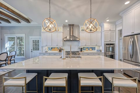 Dream gourmet full stocked kitchen w/ 2 fridges, 2 d/w, dbl oven, micro.