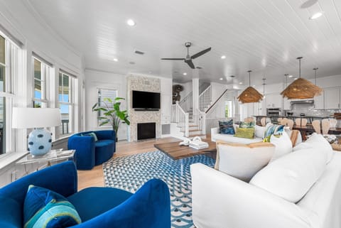 2nd Floor Main Living Room