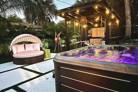 Outdoor spa tub