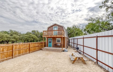 Parking is VERY limited for this rental.  2 cars MAX.