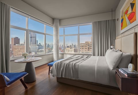 Unit with 1 King Bed. Exact unit will be assigned upon arrival. Views, colors and decor may vary.