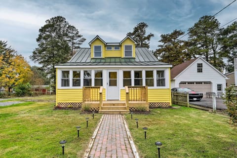 North Beach Vacation Rental | 3BR | 2BA | 1,440 Sq Ft | Stairs Required to Enter