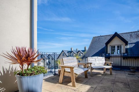 Minarvon - 2 Bedroom Apartment - Saundersfoot (14731)