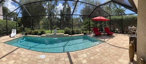 Secluded backyard on nature preserve and lake! 