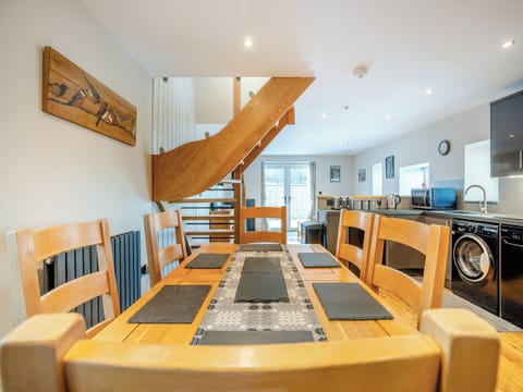 Dining Area | Yr Hen Beudy, Tregaron