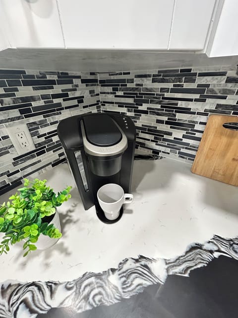 KEURIG MACHINE
