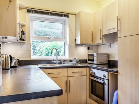 Kitchen | Mortreth, Porthtowan