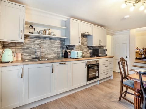 Kitchen/diner | Brynog Mansion Apartment, Lampeter