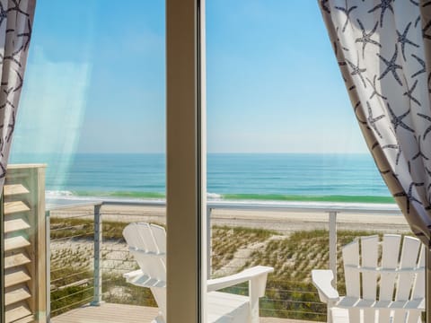 Primary Bedroom - Views