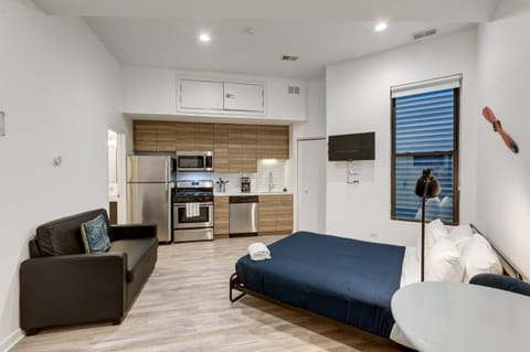 Room, Indoors, Flooring, Living Room, Furniture