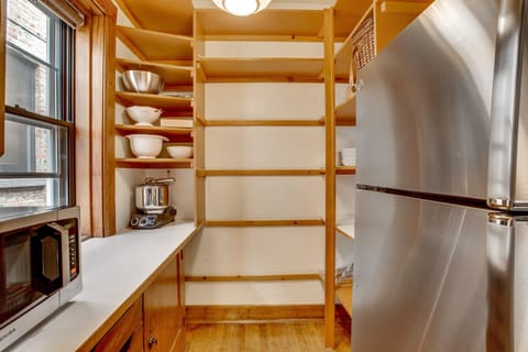 There's so much space in the pantry!
