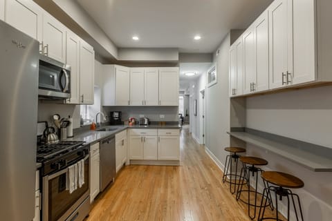 Flooring, Indoors, Room, Hardwood, Furniture