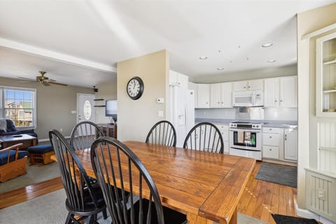 Dining Area - Main Level