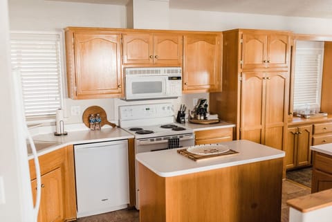 Circle B Guest House (669)