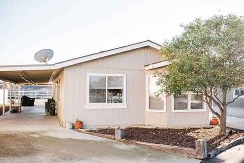 Circle B Guest House (659)