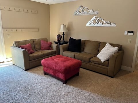 2nd Floor Family Room