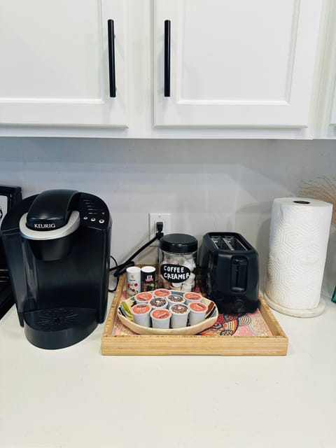 A Keurig coffee maker is available with complimentary K-pods.