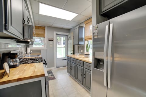 Kitchen | 1st Floor | Toaster | Dishware & Flatware